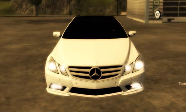 Mercedes Benz E class coupe 